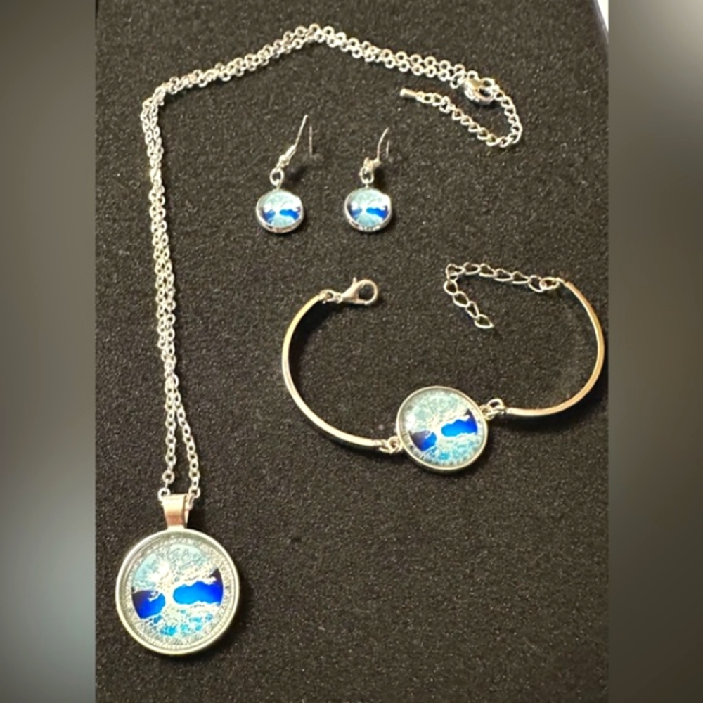 Tree of life necklace, bracelet and earrings set silver tone